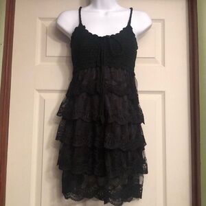 Runway Paris crochet lace tiered Cute top